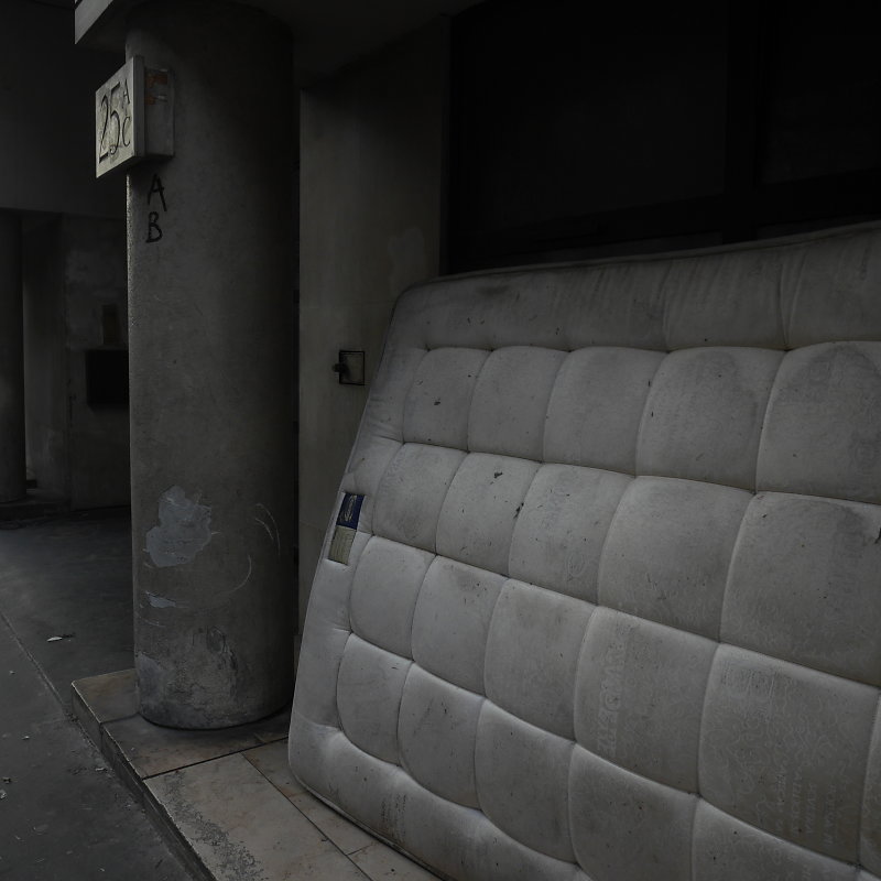 A travers lae pare-brise d'une voiture durant la crise sanitaire